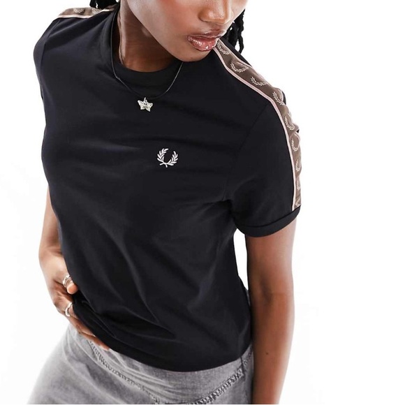Black Fred Perry taped ringer t shirt
US 4 - Picture 1 of 5
